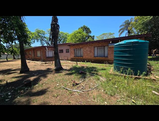 5 BEDROOM HOUSE FOR SALE IN LOUIS TRICHARDT